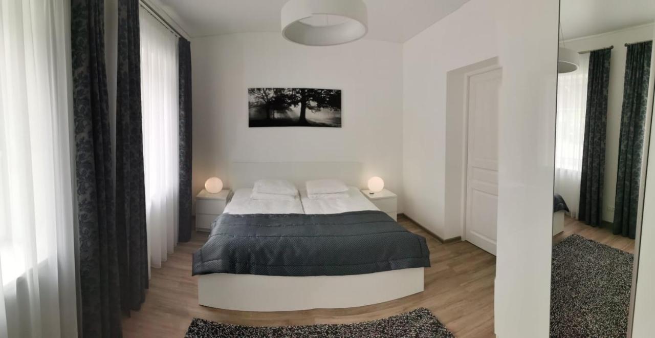 Laurentroom Central Park Ukmergė Eksteriør bilde